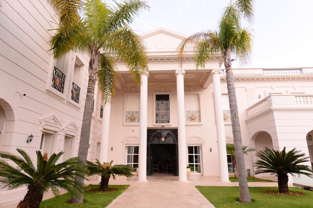 Η πρόσοψη ή η είσοδος του THE WHITE PALACE Rabat