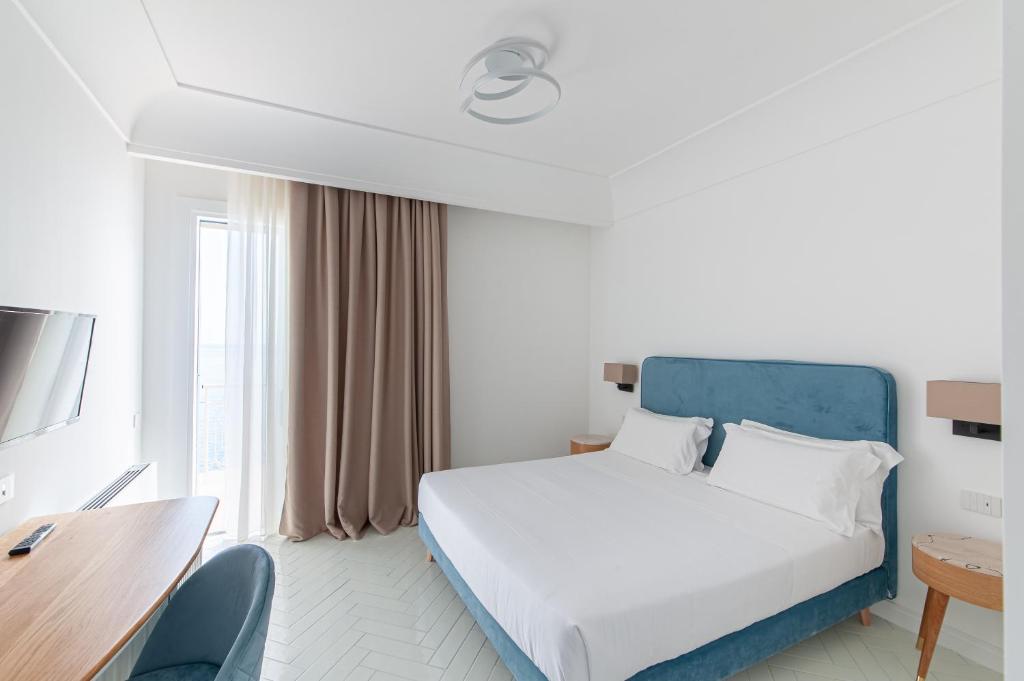 Hotel Club Due Torri - Habitación Doble Deluxe Con Vistas Al Mar