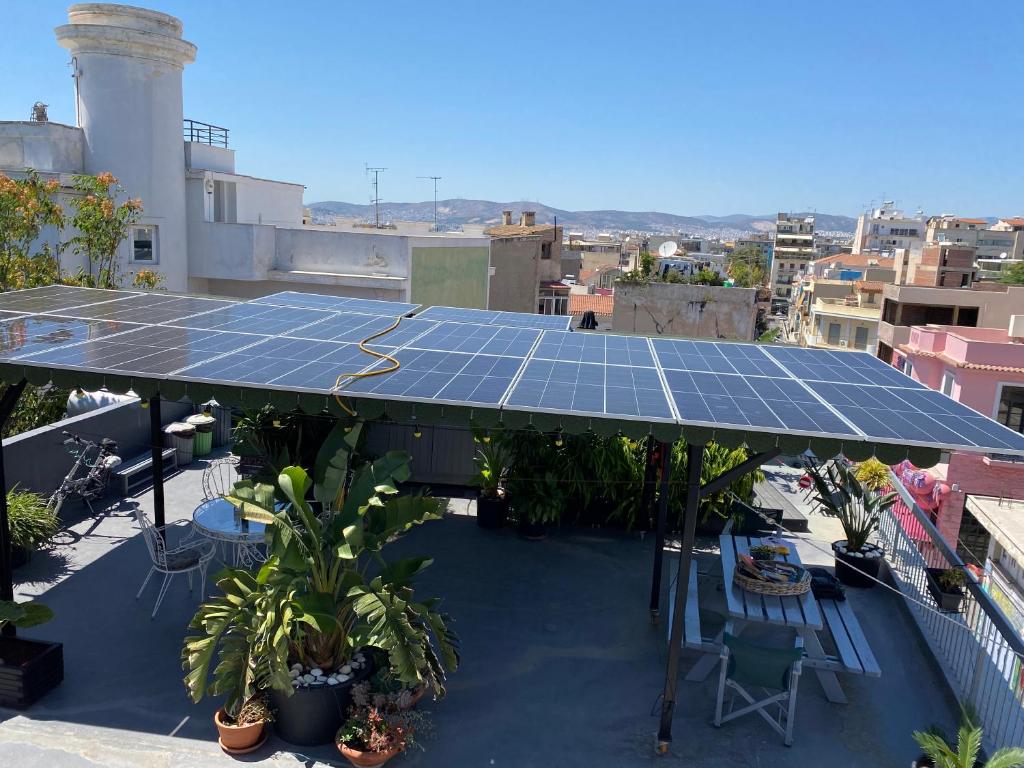 رزرو هتل، زندگی در کارخانه موناستیراکی - آپارتمان های دست نخورده آتن، آژانس مسافرتی آسمان سپید