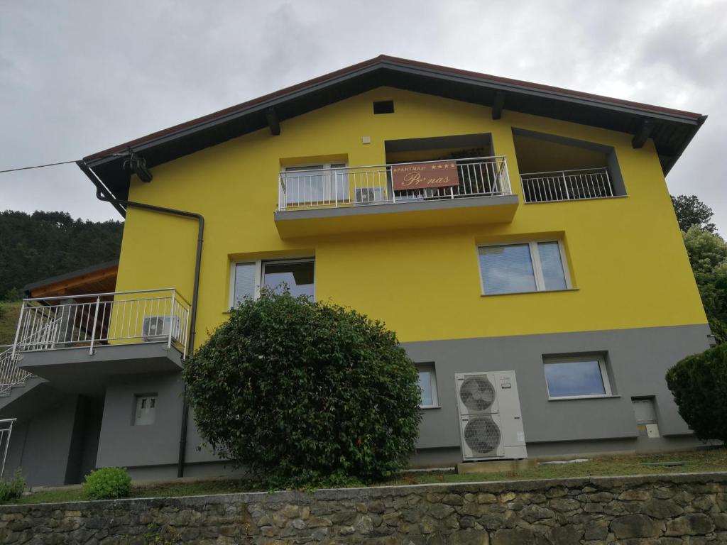 Budova, kde se apartmán nachází