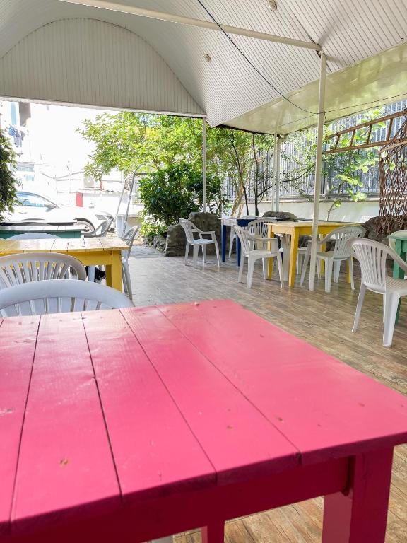 Restaurant o un lloc per menjar a Guesthouse on Agmashenebeli 328