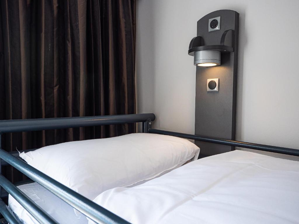 
Bed in 8-Bed Mixed Dormitory Room
