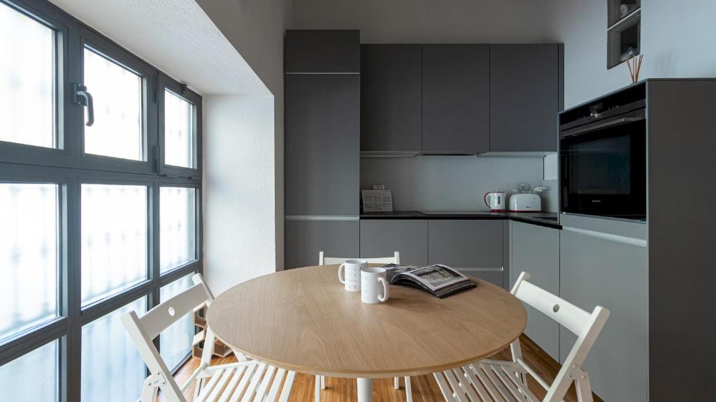 A kitchen or kitchenette at Italianway - Frisi 8