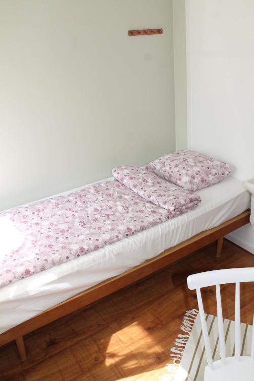 Soltorp Eco Lodge - Basic Triple Room With Shared Bathroom