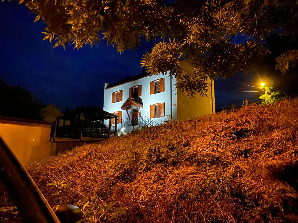 Budova, v ktorej sa apartmán nachádza