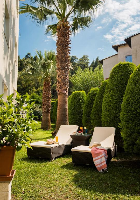 Vonkajšia záhrada v ubytovaní SUN RESIDENCE Exclusive Seaside Suites