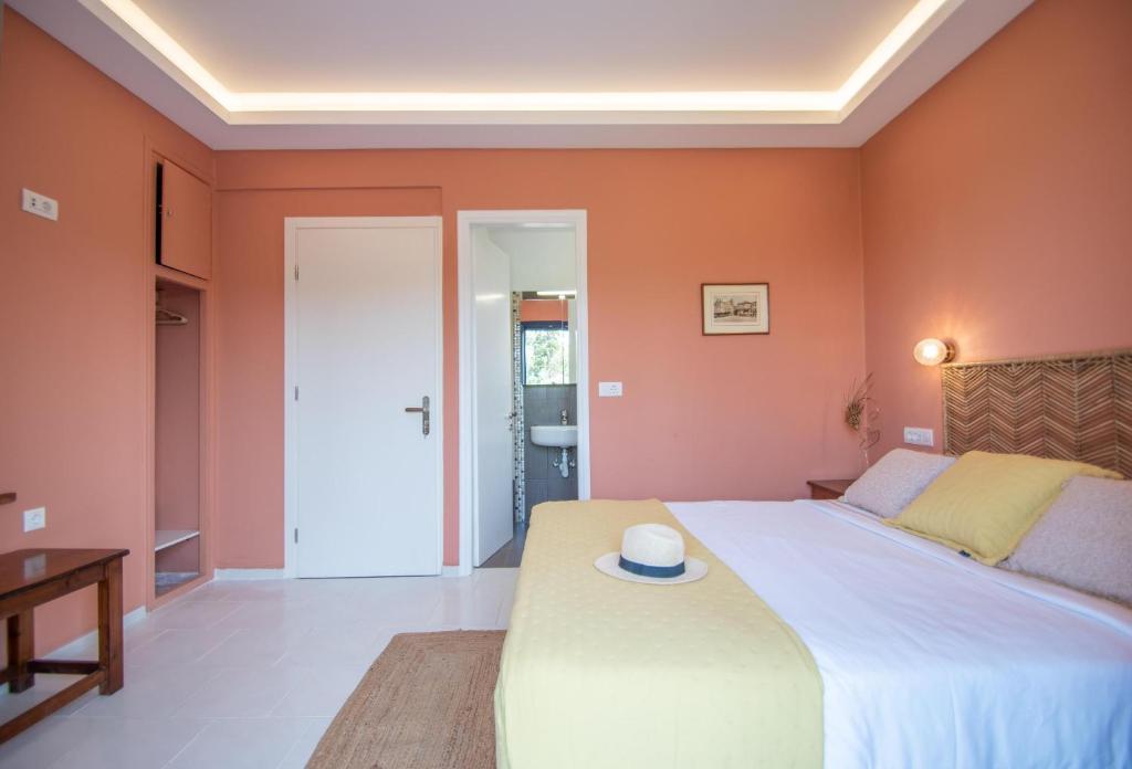 Voodi või voodid majutusasutuse THIRES Guesthouse toas