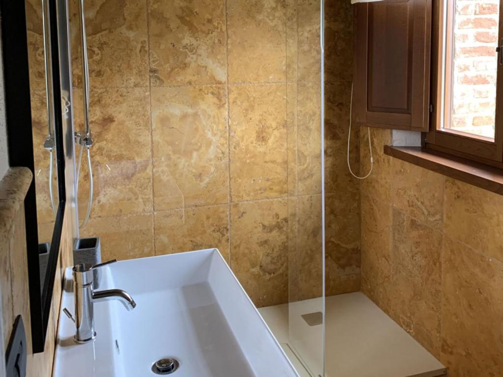 Łazienka w obiekcie Villa Exclusive Fonte Ripa