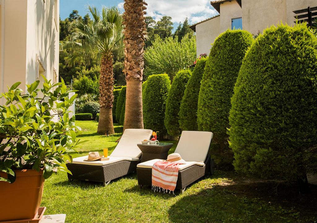 Vonkajšia záhrada v ubytovaní SUN RESIDENCE Exclusive Seaside Suites
