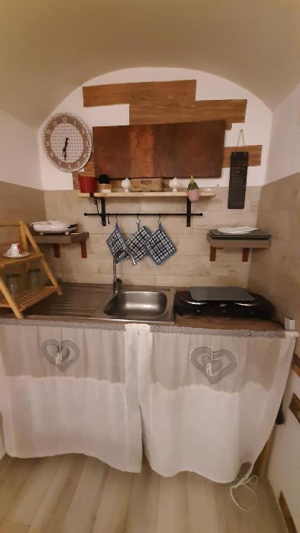 Kuchnia lub aneks kuchenny w obiekcie La Nicchia del borgo