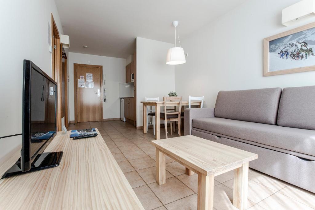 Μια τηλεόραση ή/και κέντρο ψυχαγωγίας στο Outdoor Apartaments - Ski