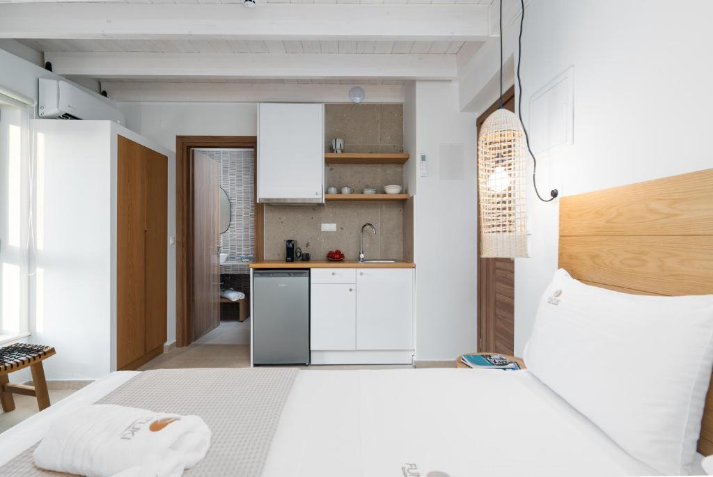 Funtuki Seaside Apartments - 2