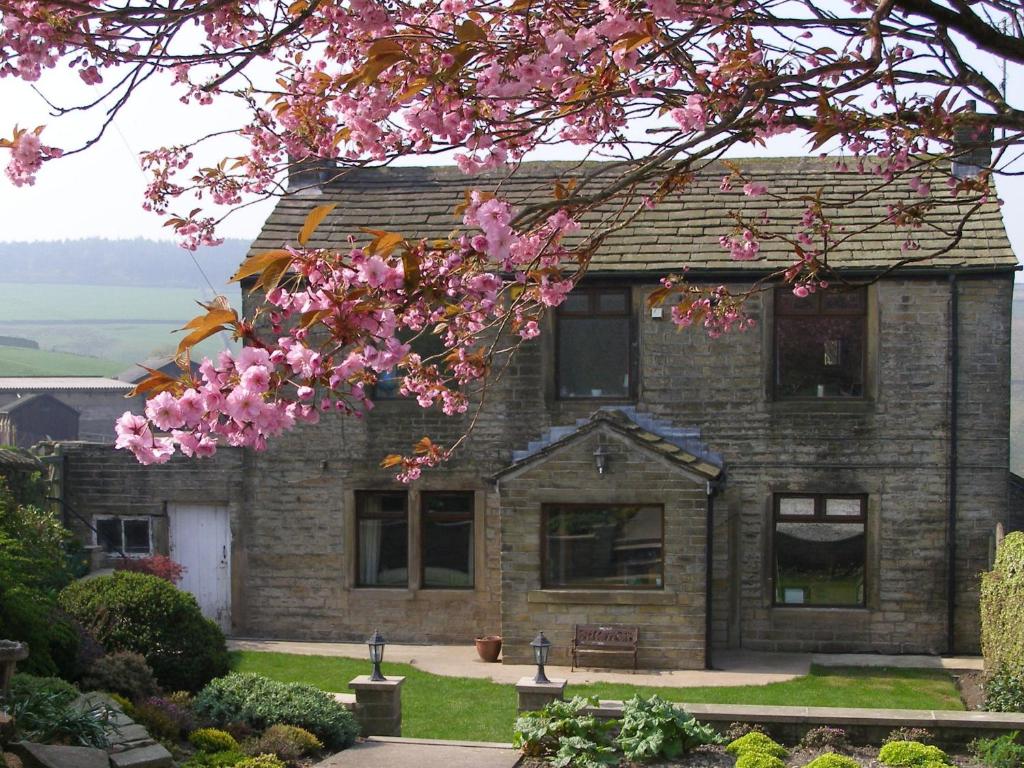 Coddy's Farm Bed & Breakfast in Holmfirth, West Yorkshire, England