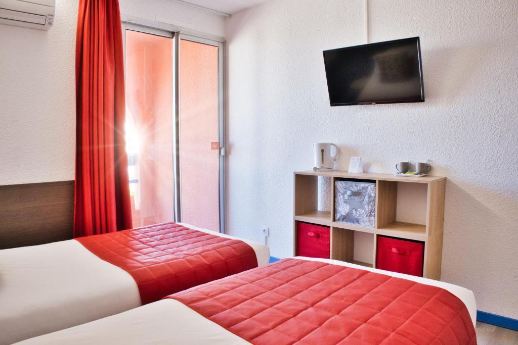 Cit'Hotel des 2 Golfs - 乡村景观的双室