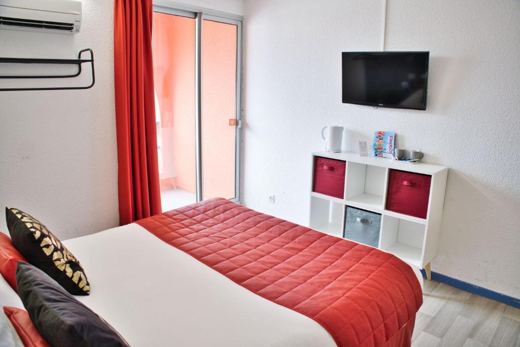 Cit'Hotel des 2 Golfs - 双人房间 - 港口视图的残疾人通道