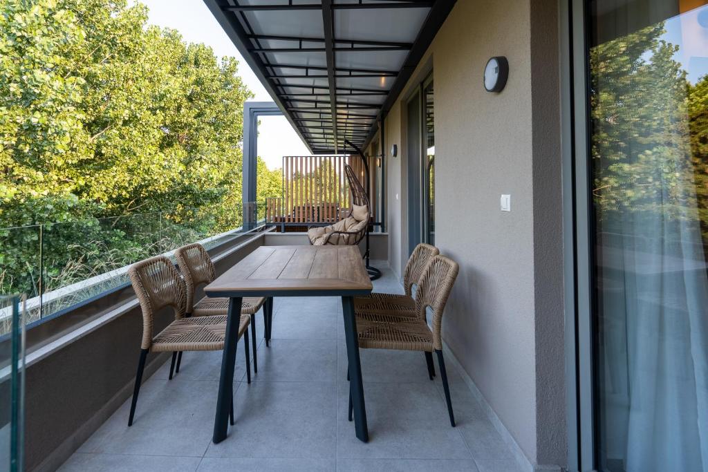 Funtuki Seaside Apartments - 16