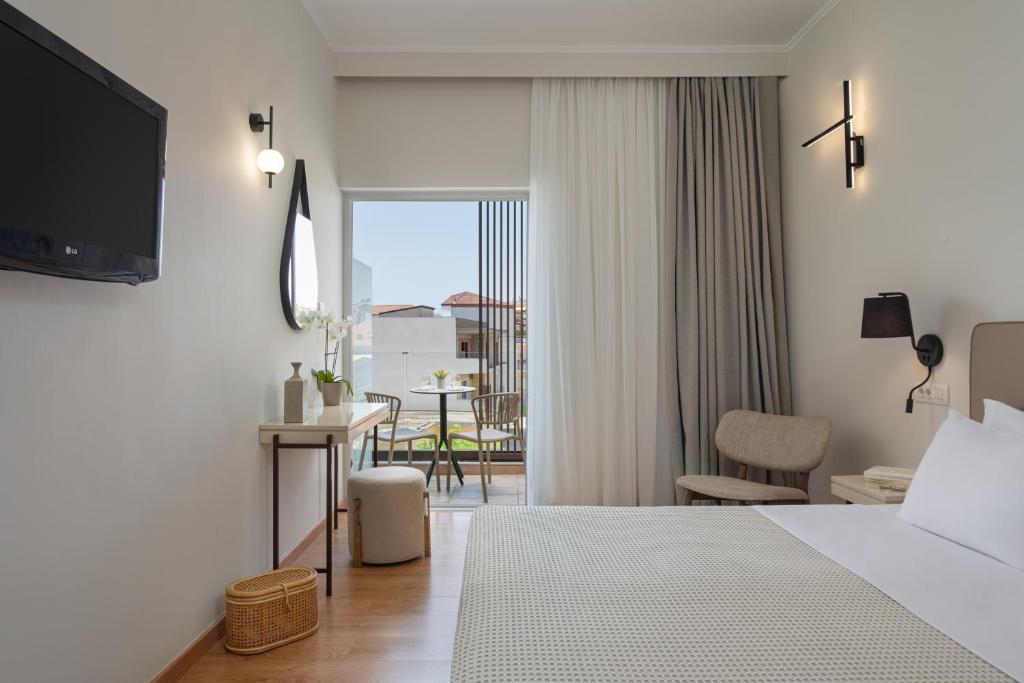 Postel nebo postele na pokoji v ubytování Preveza City Comfort Hotel