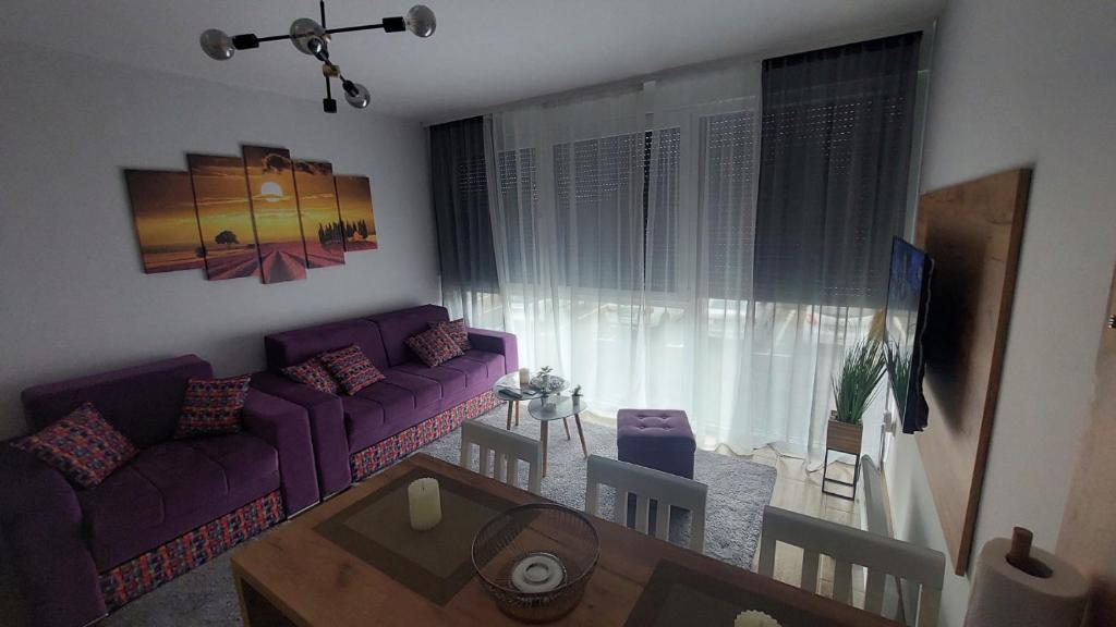 O zonă de relaxare la Studio Lola Jezero