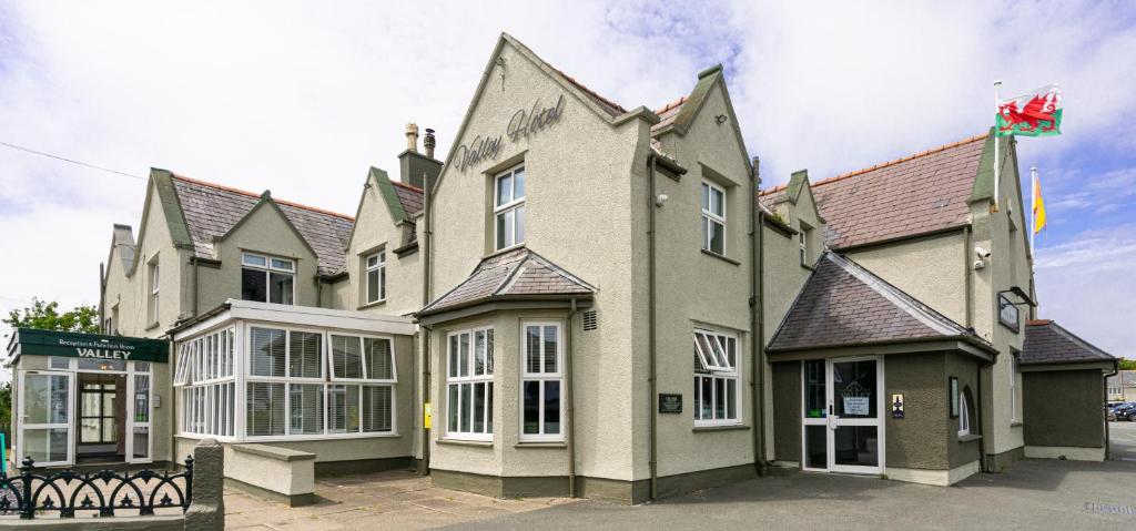 Gallery image of The Valley Hotel, Anglesey in Valley