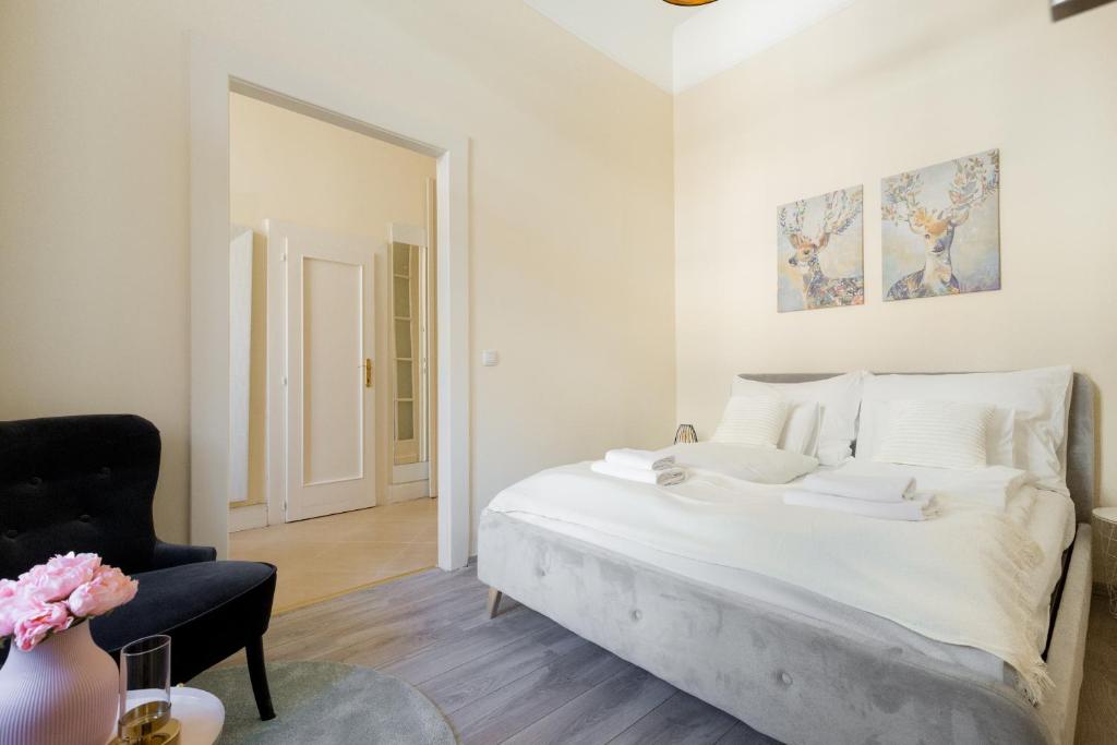Posteľ alebo postele v izbe v ubytovaní City Center Dream Home 2BR/2Bath