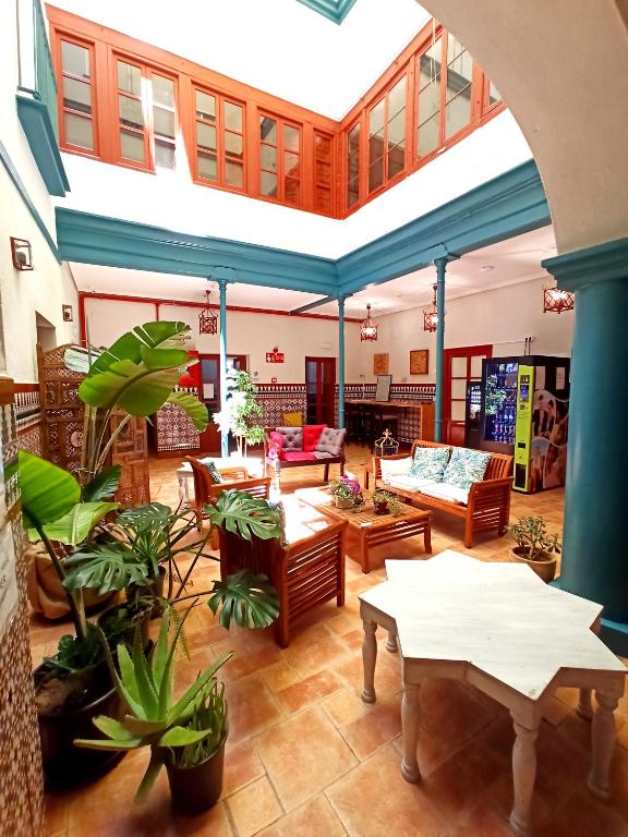 HOSTEL Vivians Guest House, Jerez de la Frontera – Updated ...