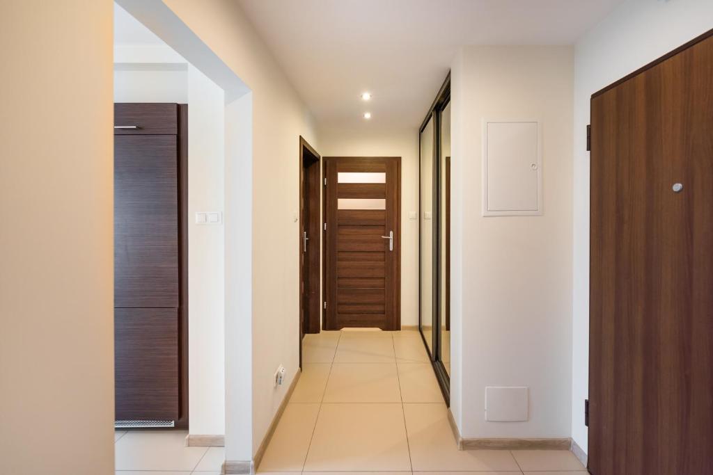 Fotografia z galérie ubytovania Metro Kondratowicza Spacious Apartment vo Varšave