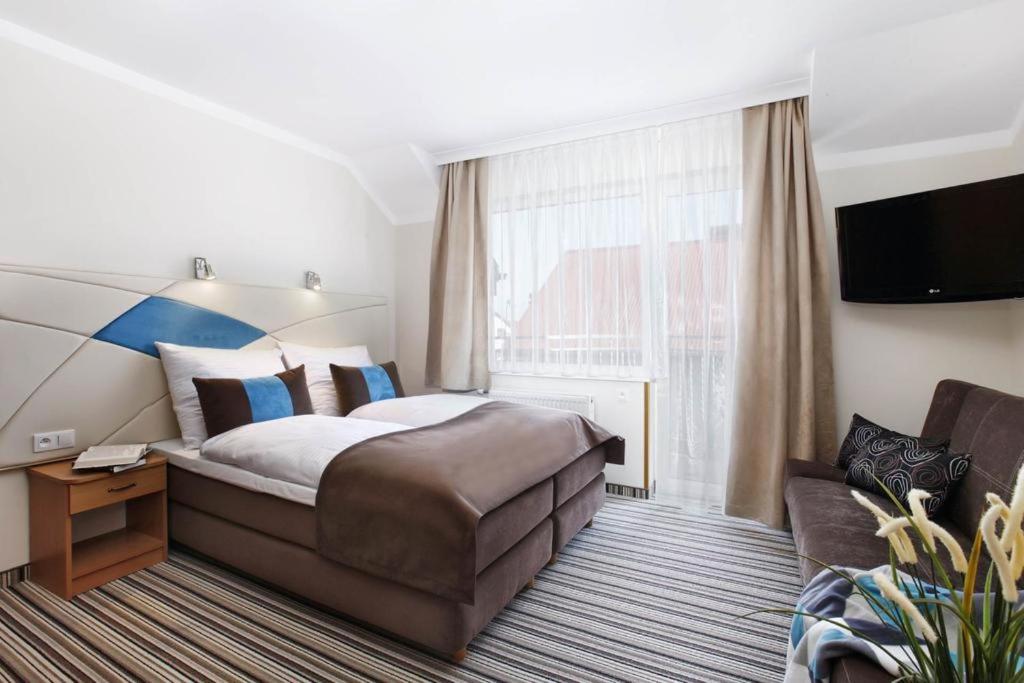 Villa Thomas - Triple Room With Balcony