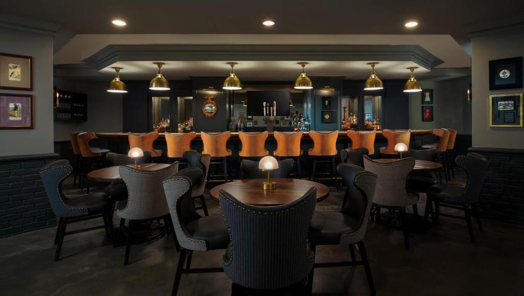 Omni Richmond Hotel - Housity