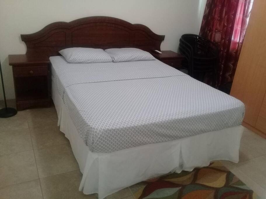 En eller flere senge i et værelse på Apt S4, Park View Terrace- Cozy Convenience!