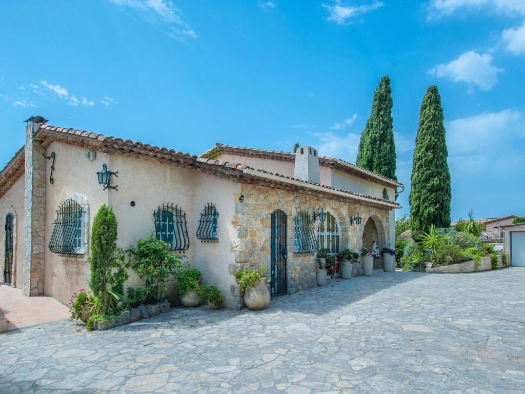 Attractive villa in Vallauris with private pool