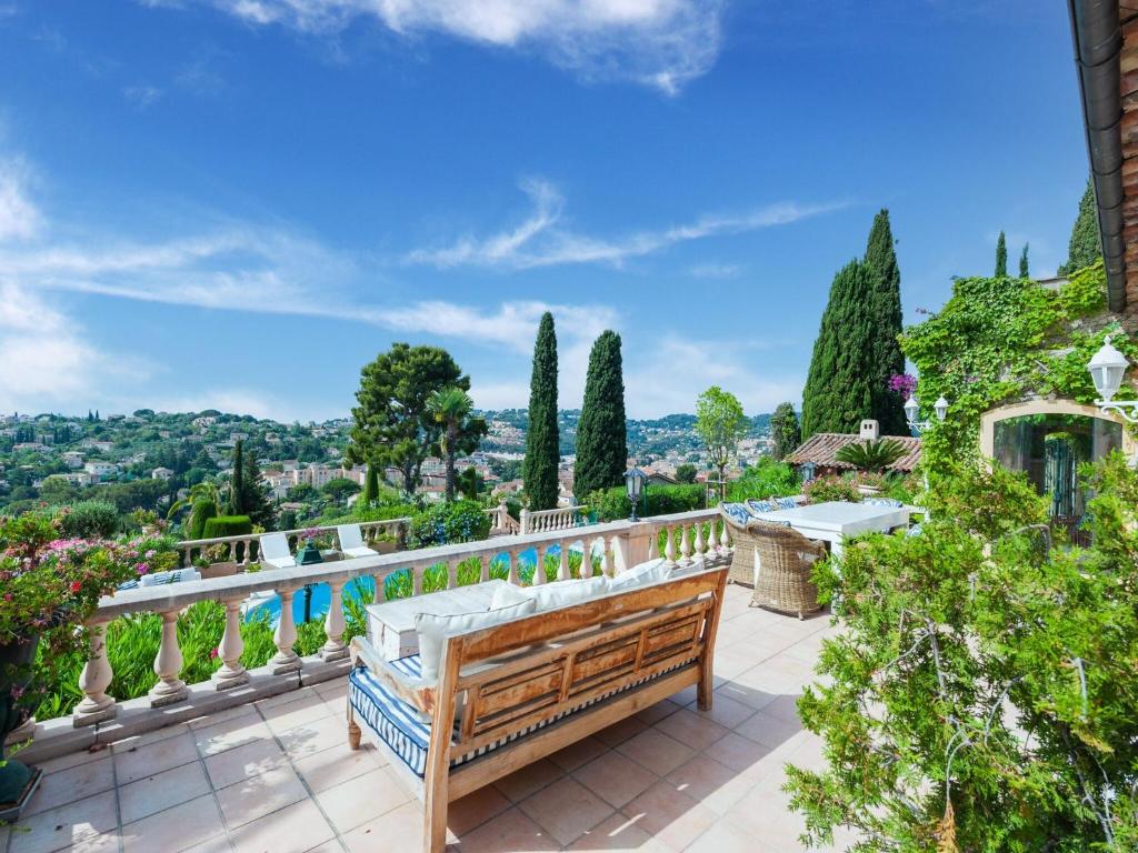 Attractive villa in Vallauris with private pool