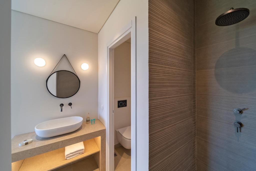 Koupelna v ubytování Aethrion Villas & Suites