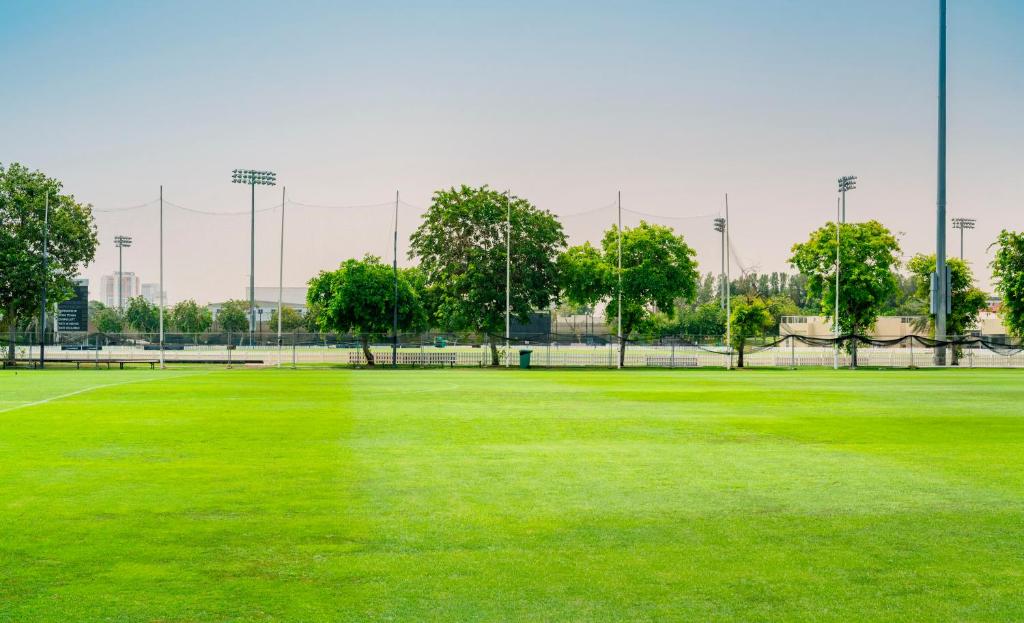 Emirates Sports Hotel, Dubai Sports City - Resim 33