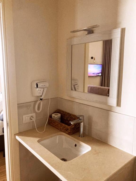 Gatto Bianco Santa Caterina - 3