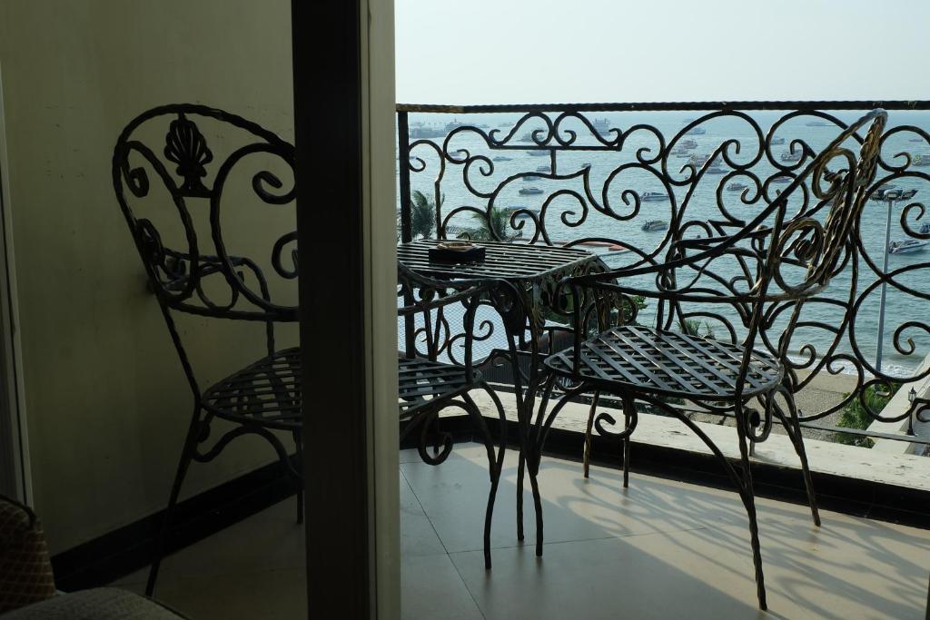 LK The Empress - Resim 13