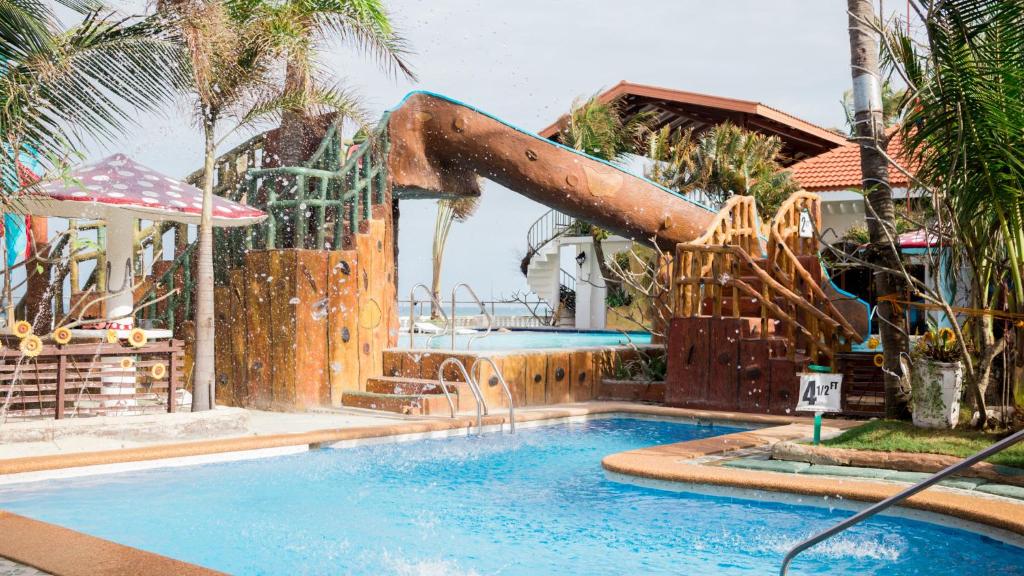 Bazén v ubytování Marick Beach Resort nebo v jeho okolí