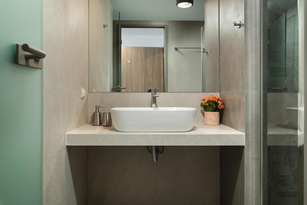 Łazienka w obiekcie Dimitra Central Apts