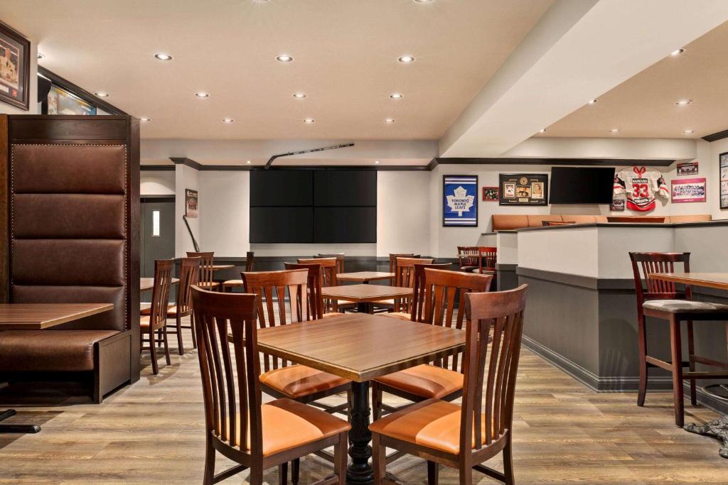 Ramada Plaza by Wyndham Niagara Falls - Resim 19