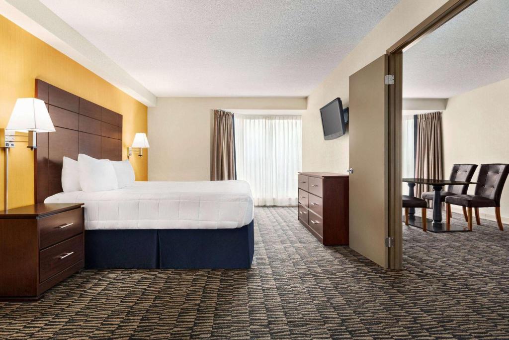 Ramada Plaza by Wyndham Niagara Falls - Resim 31