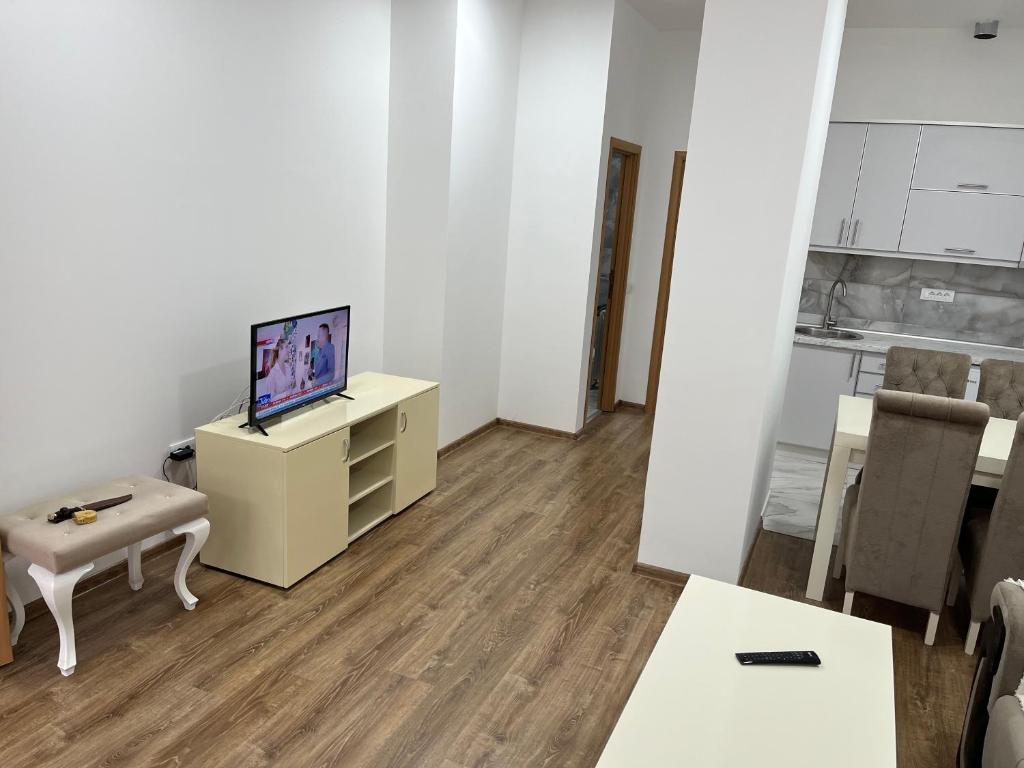 TV a/nebo společenská místnost v ubytování Apartmani Bogdana