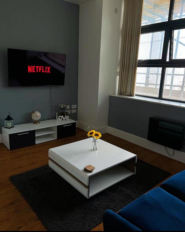 CITY CENTRE ONE BED APT W/FREE WIFI/NETFLIX