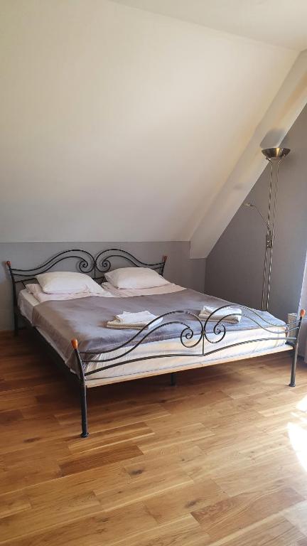 Vāgnera parks - Economy Quadruple Room