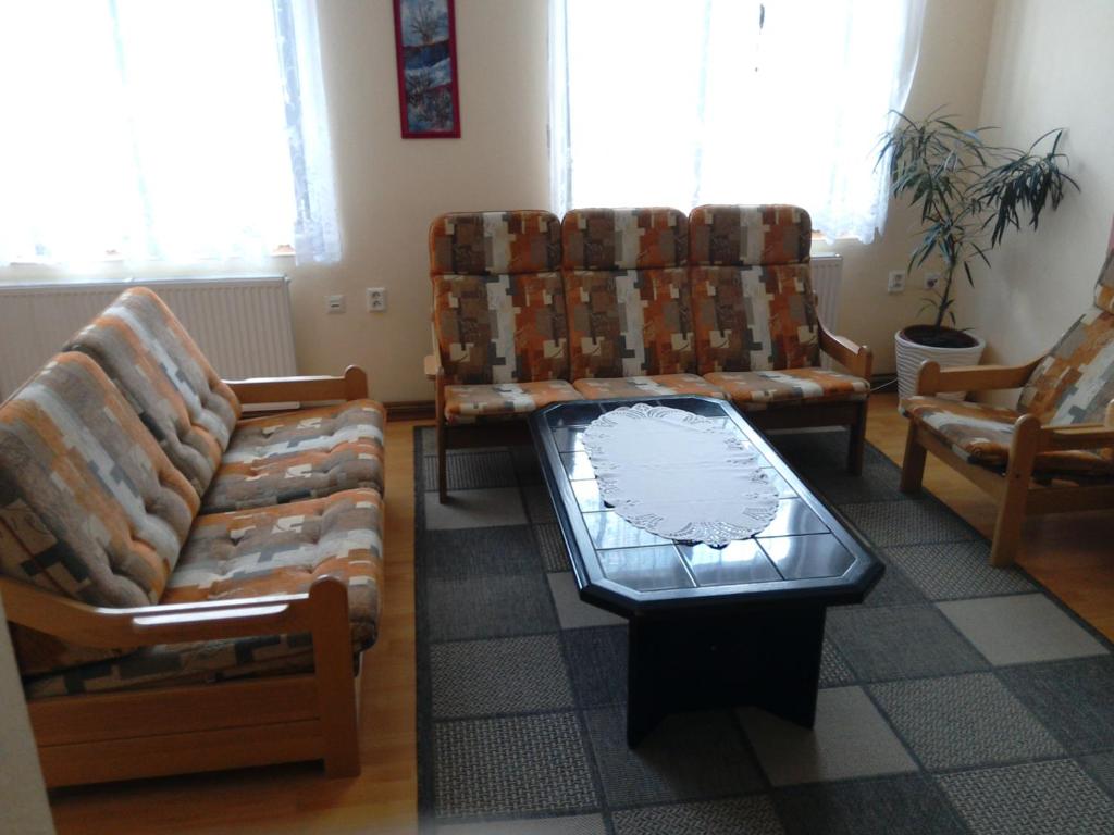 Część wypoczynkowa w obiekcie Apartmány pod Suchým Vrchem