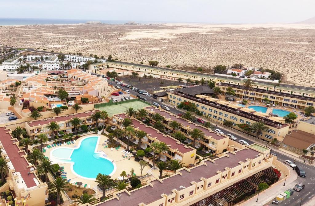 Bazén v ubytovaní Apartment Apple Dunes with Pool Corralejo By Holidays Home alebo v jeho blízkosti