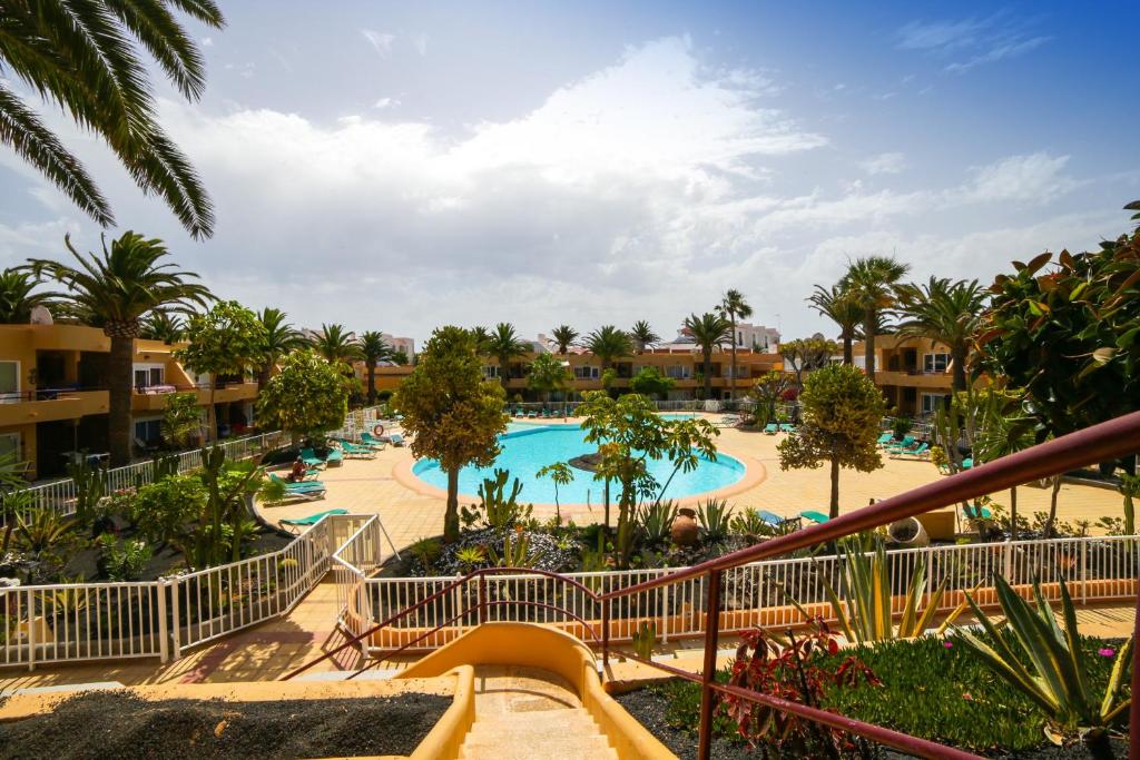Bazén v ubytovaní Apartment Apple Dunes with Pool Corralejo By Holidays Home alebo v jeho blízkosti