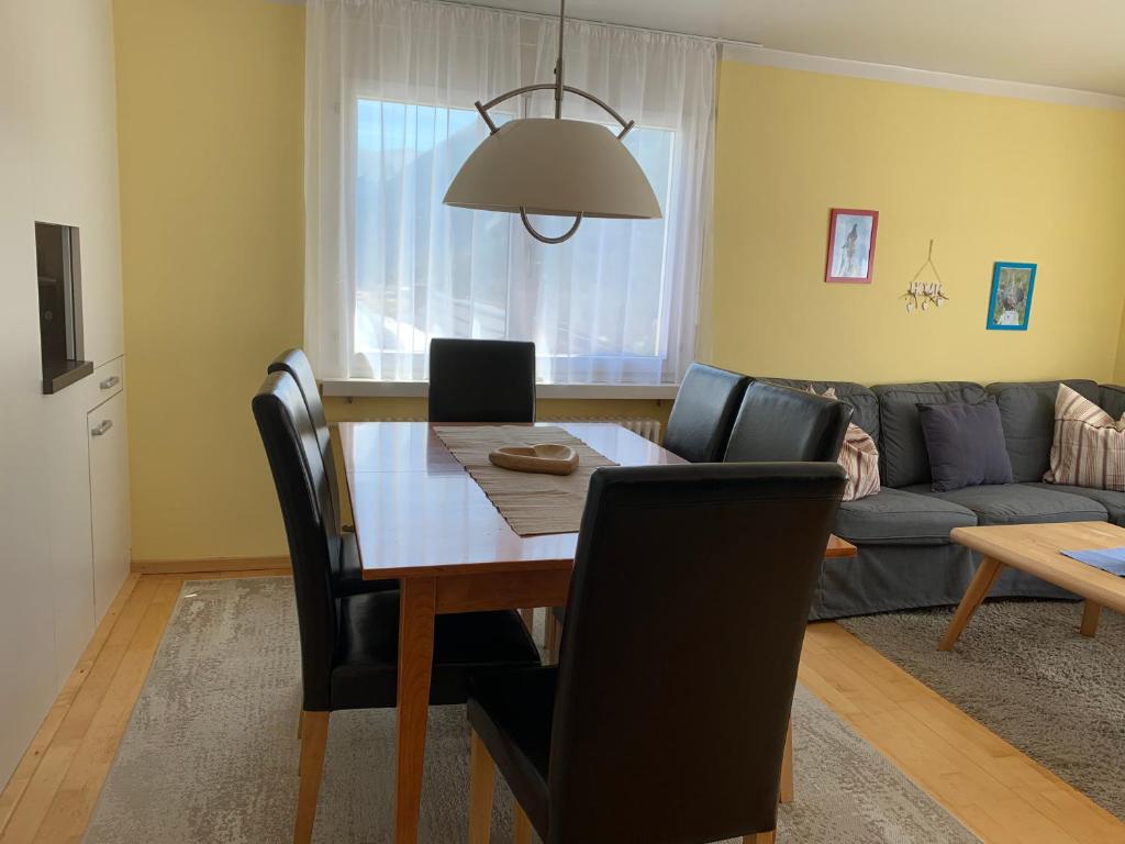Posezení v ubytování Ferienwohnung Sotcha 8c