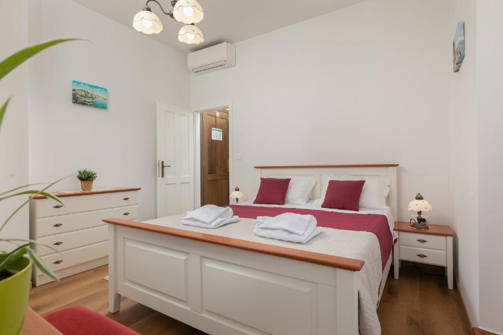Ancora Faros - Apartment With Balcony