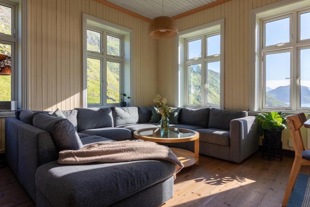 Posezení v ubytování Feriehus med flott havutsikt ved Hauklandstranden
