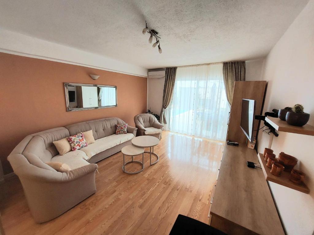 Posedenie v ubytovaní Apartment with private pool "Patricia"
