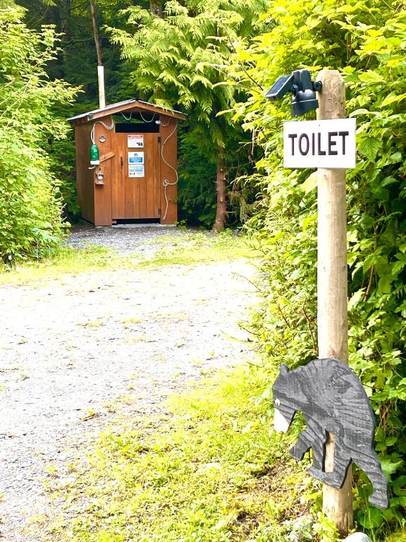 Fotografie z fotogalerie ubytování So Damn Lucky Glamping v destinaci Ucluelet